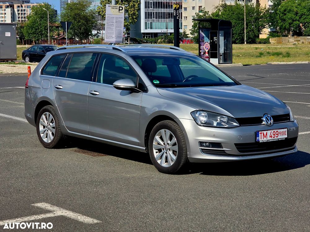 Volkswagen Golf - 1