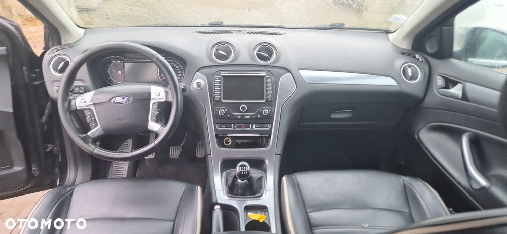 Ford Mondeo - 18