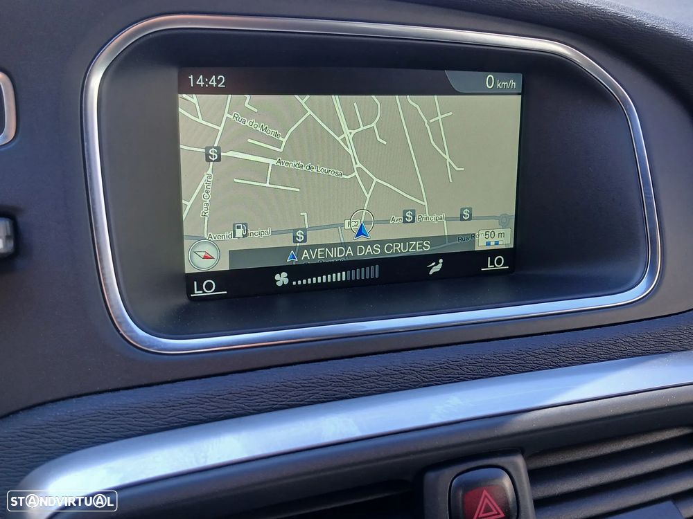 Volvo V40 1.6 D2 R-Design - 37