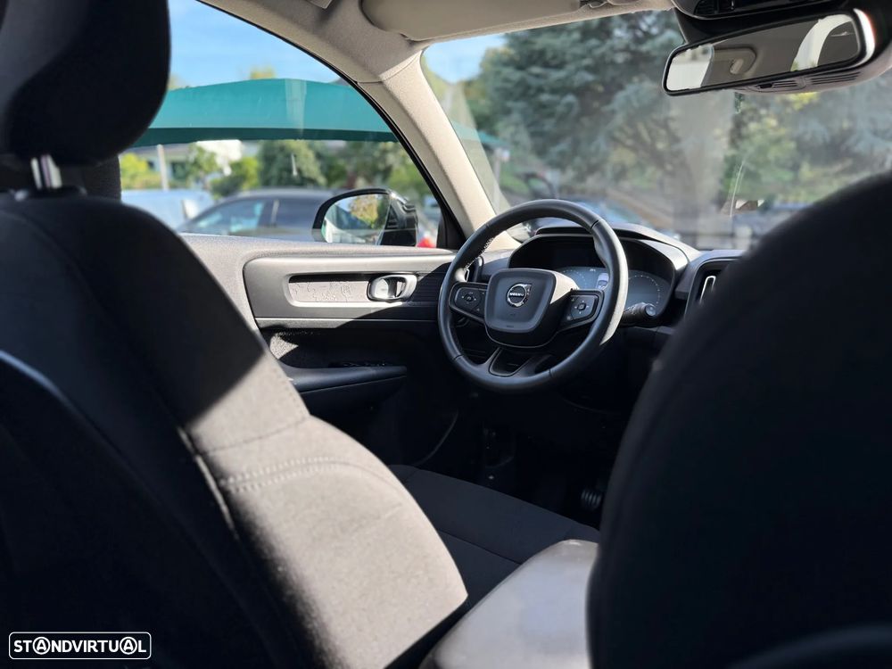 Volvo XC 40 1.5 T2 Momentum - 24