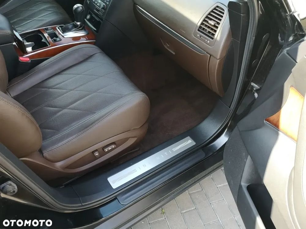 Infiniti FX FX35 - 21