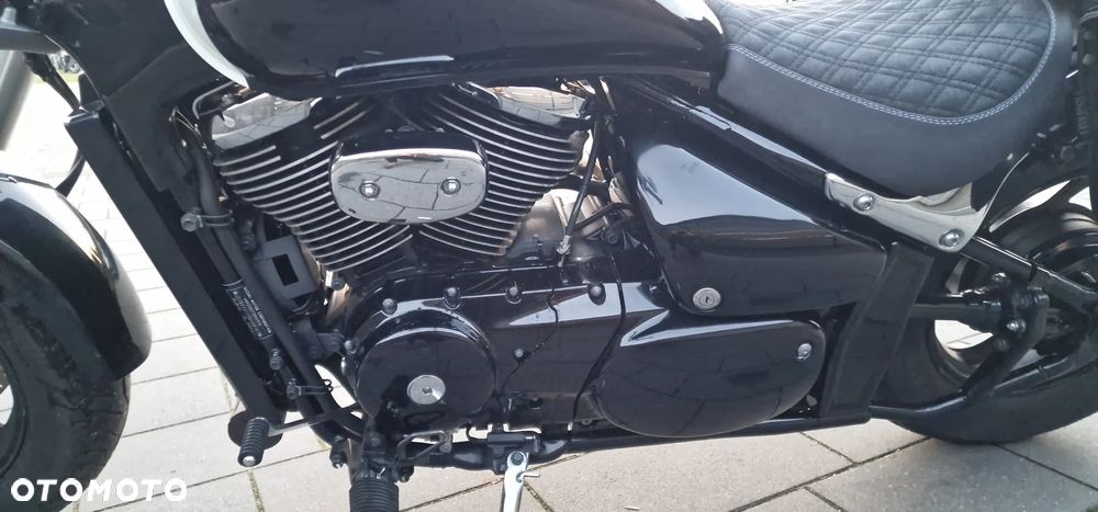 Suzuki Intruder - 6