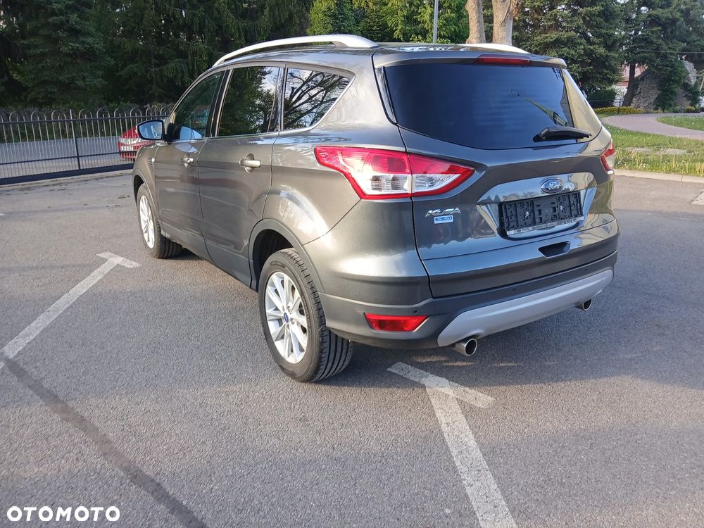 Ford Kuga 2.0 TDCi 2x4 Titanium - 9