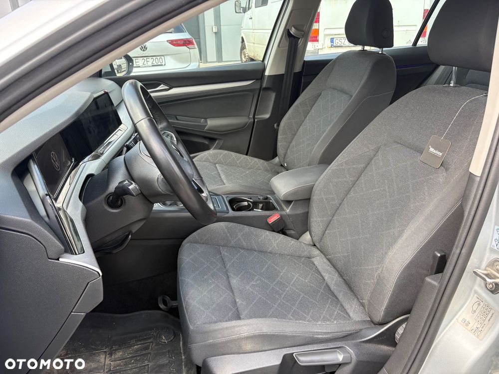 Volkswagen Golf - 9