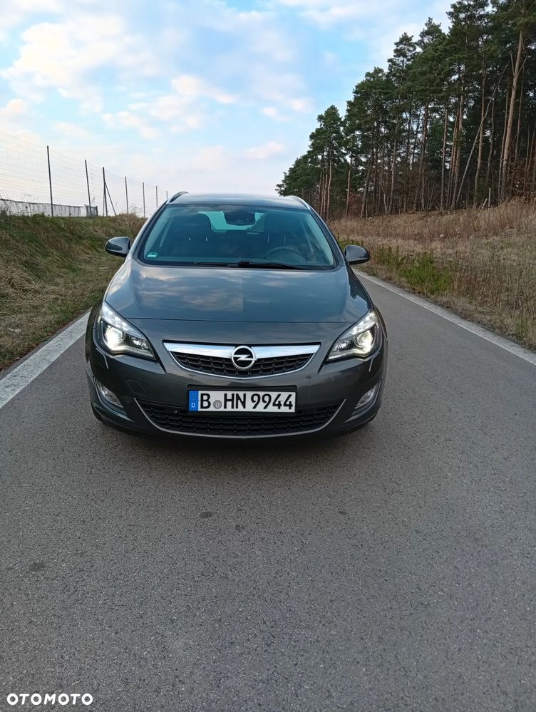 Opel Astra 1.6 Turbo Edition - 3