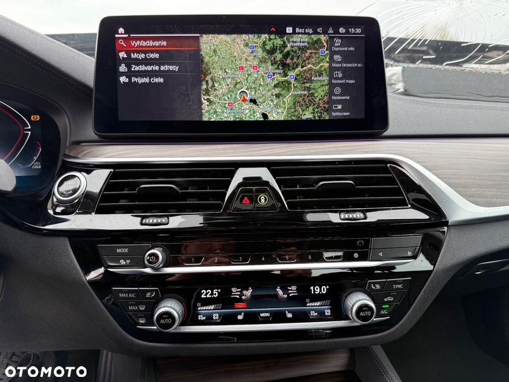 BMW Seria 5 530d xDrive Luxury Line - 23