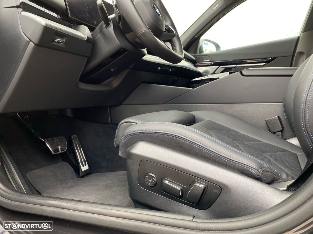 BMW 520 d Pack Desportivo M - 17