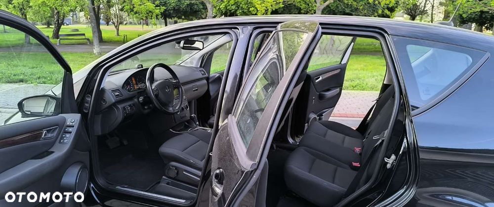 Mercedes-Benz Klasa A 180 Autotronic Avantgarde Special Edition - 30