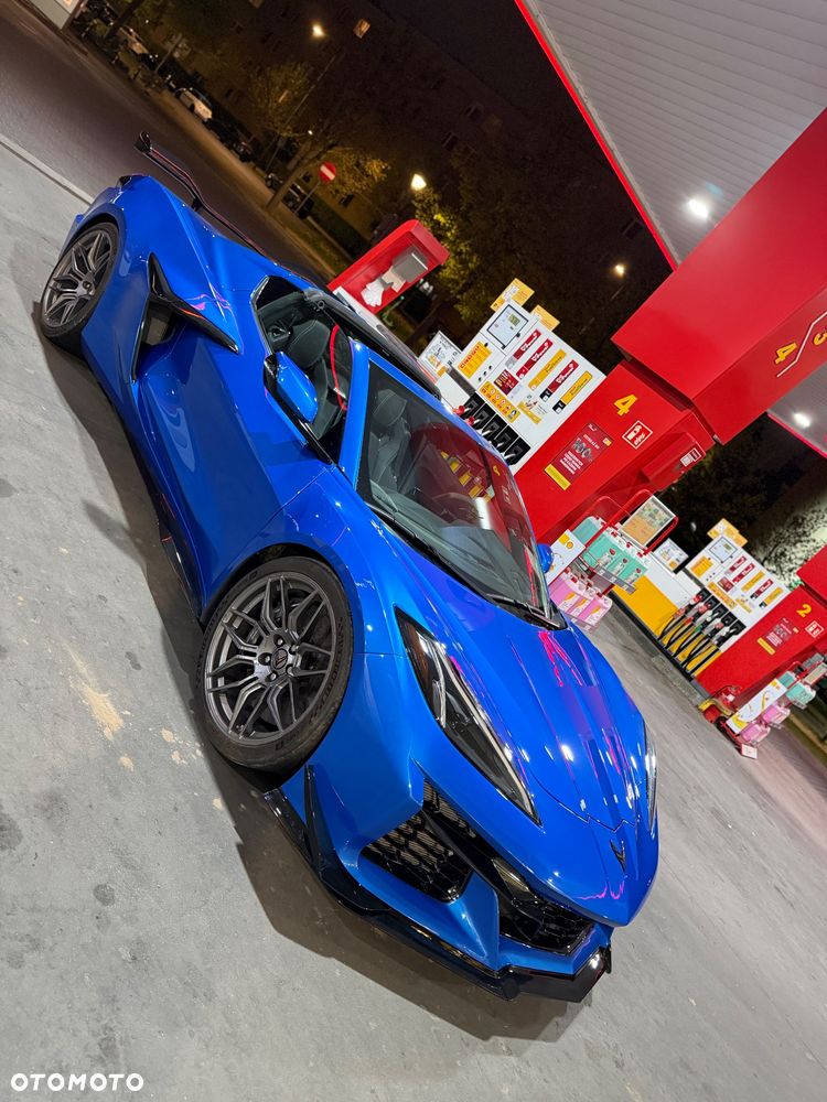 Chevrolet Corvette - 35