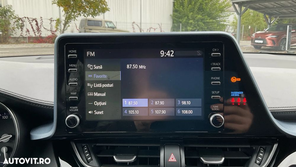 Toyota C-HR 1.8 HSD 4x2 CVT C-ult LED - 23