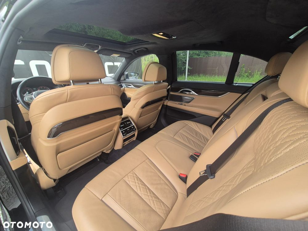 BMW Seria 7 740d xDrive - 17