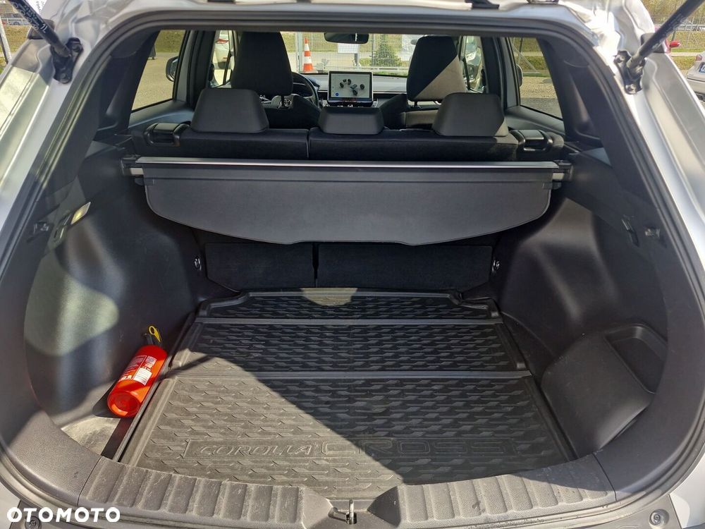 Toyota Corolla Cross - 12