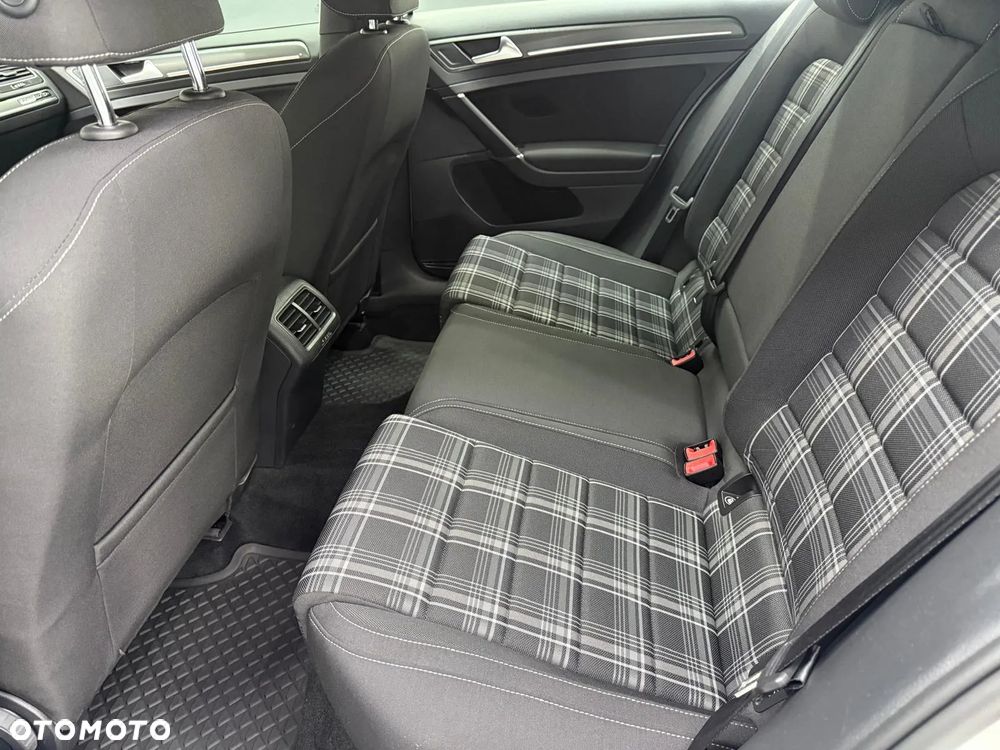 Volkswagen Golf GTD BlueMotion Technology - 30