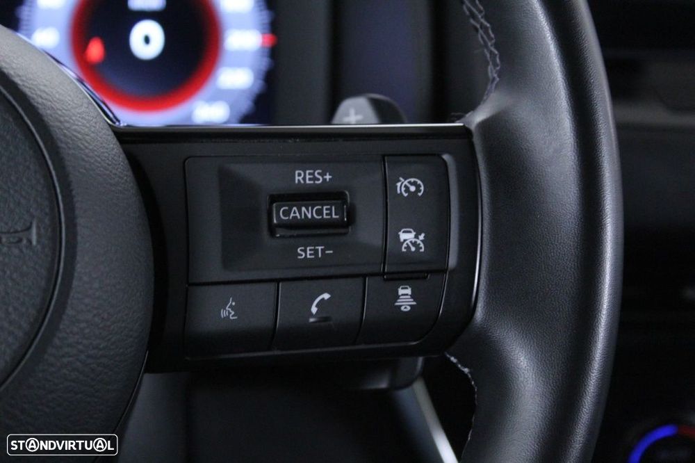 Nissan Qashqai 1.3 DIG-T N-Connecta LED Xtronic - 23