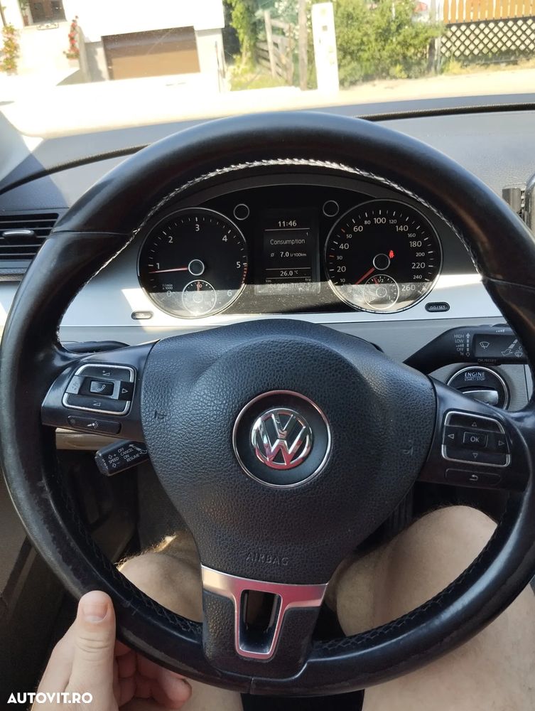 Volkswagen Passat - 11