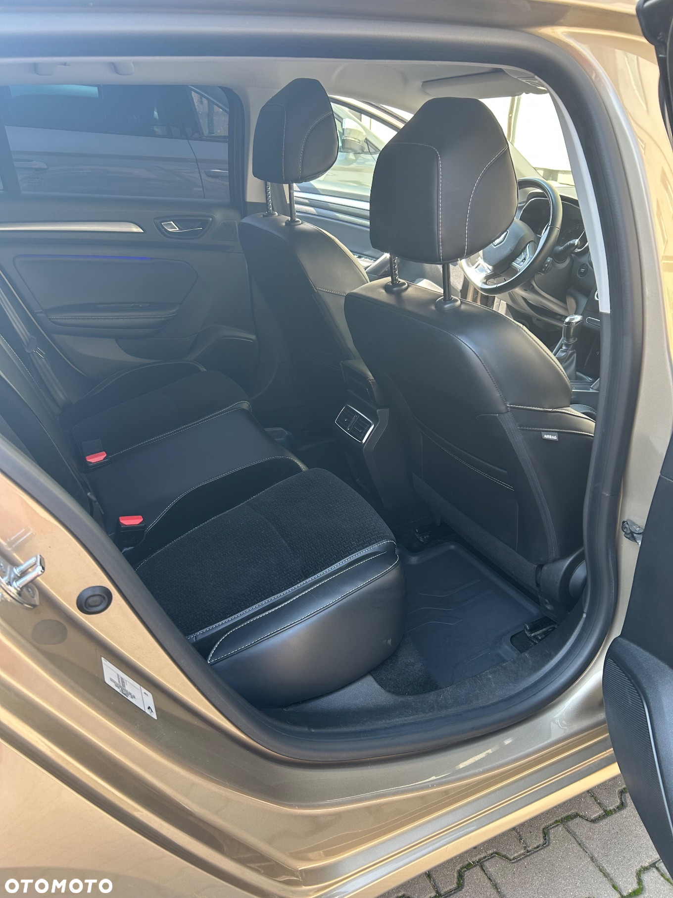 Renault Megane 1.6 SCe Intens - 6