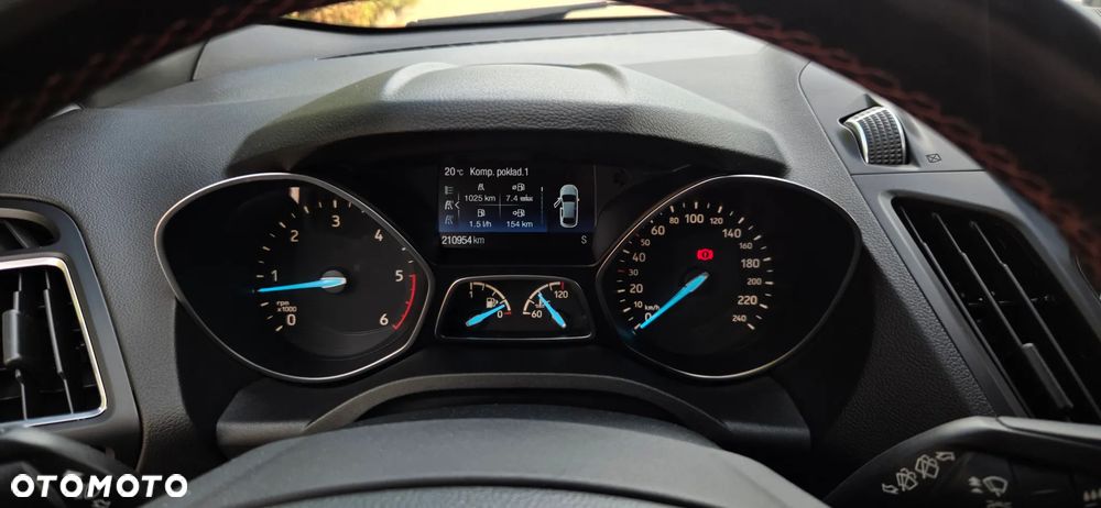 Ford Kuga 2.0 TDCi 4x4 ST-Line - 28