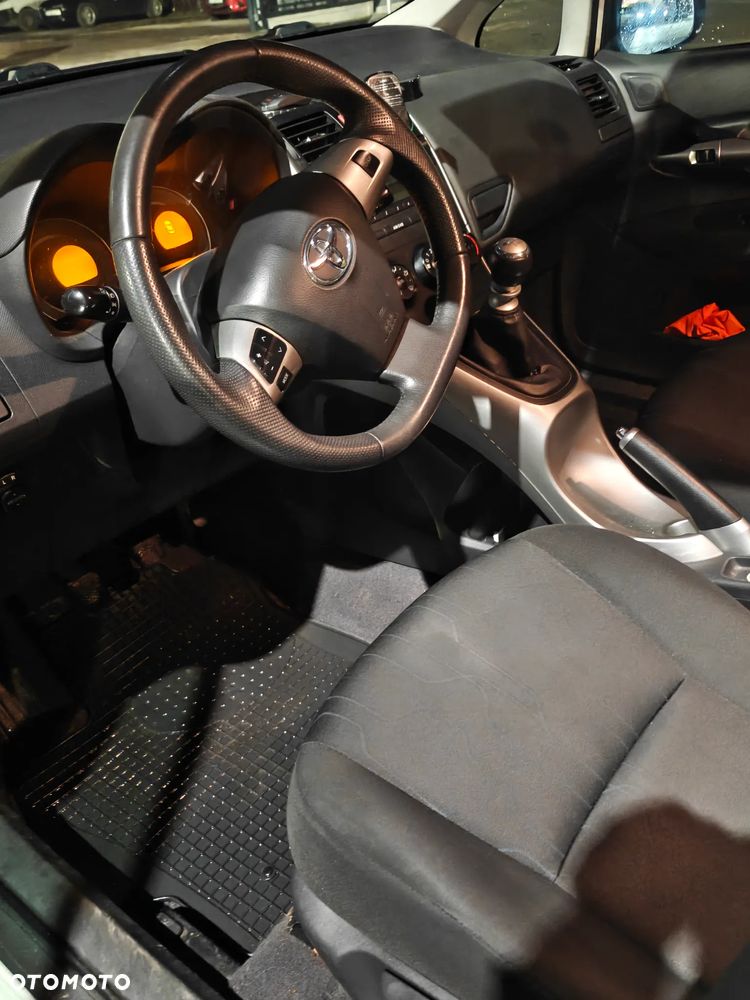 Toyota Auris 1.33 VVT-i Active - 5
