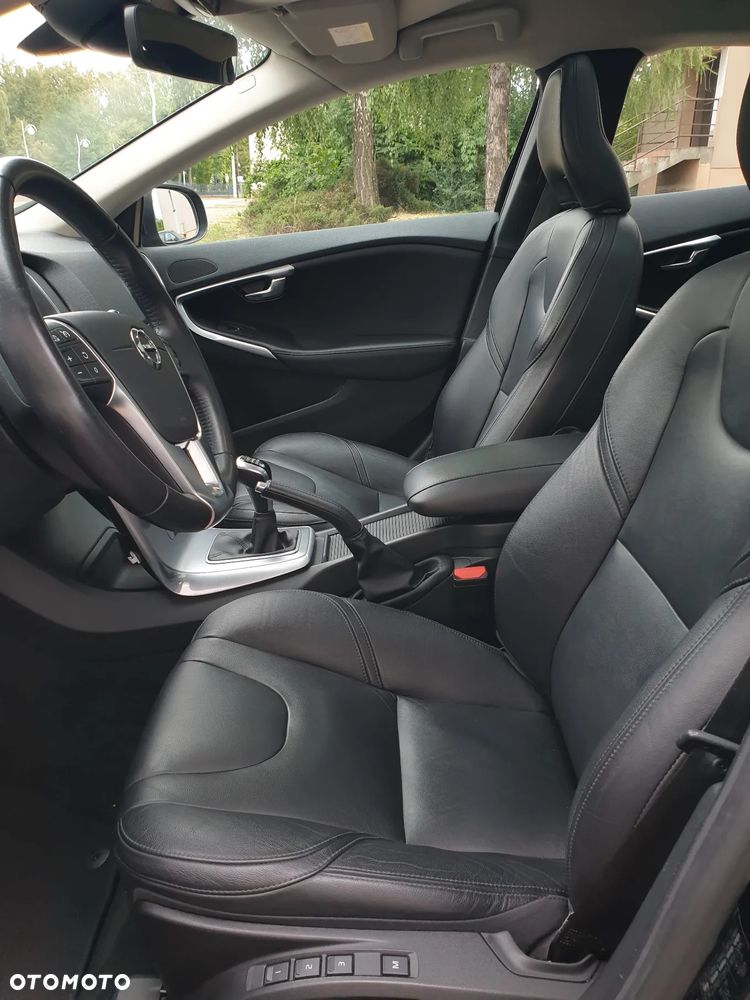 Volvo V40 D3 Inscription - 20