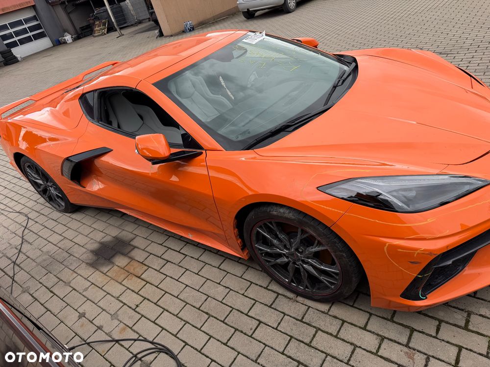 Chevrolet Corvette - 2