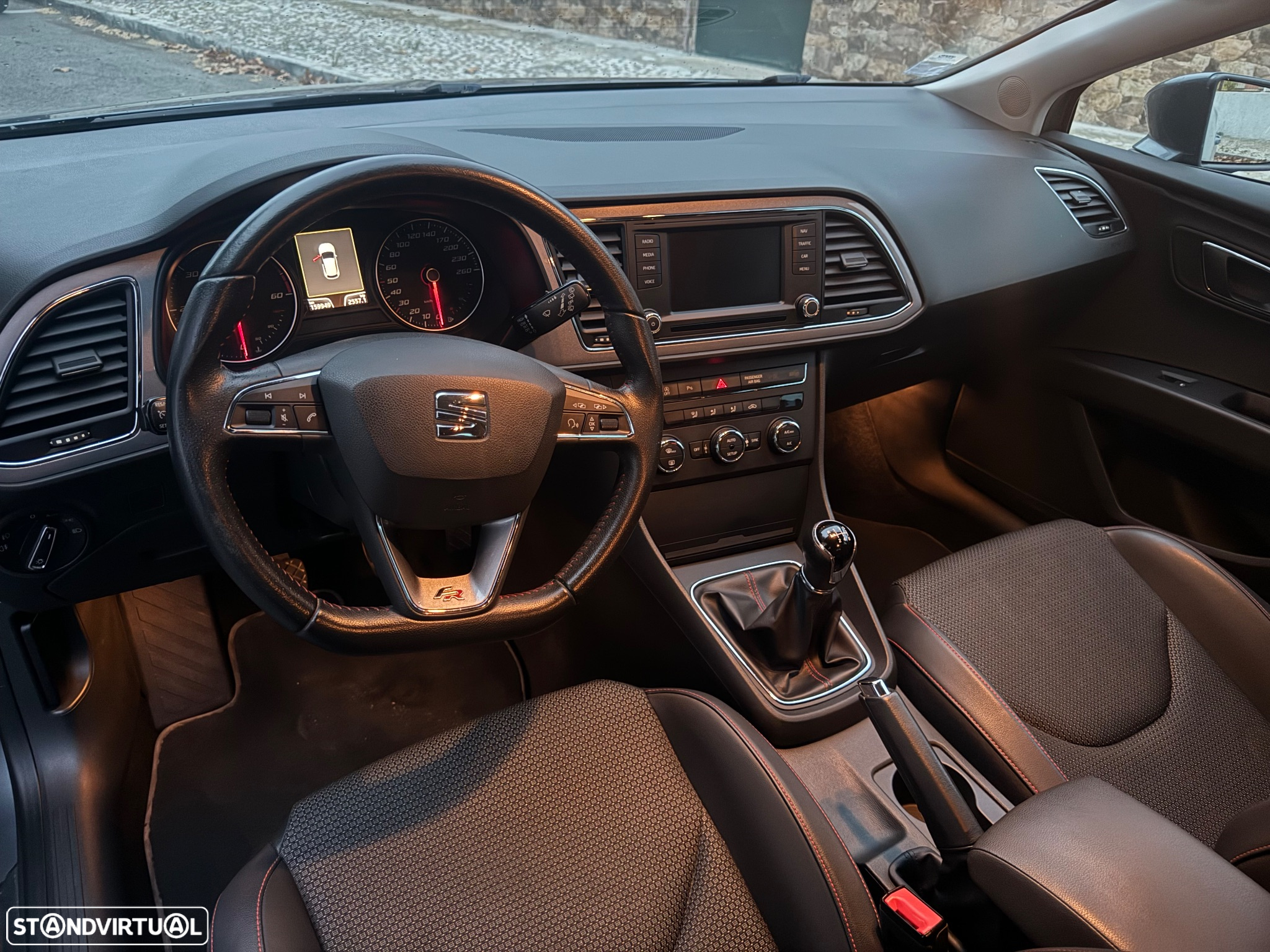 SEAT Leon 2.0 TDI DPF Ecomotive FR - 16