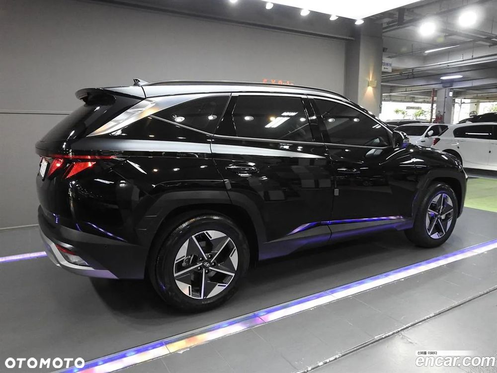 Hyundai Tucson - 2