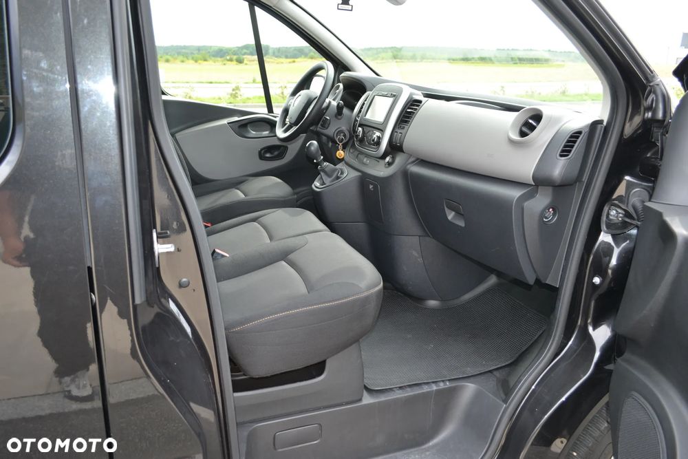 Renault Trafic - 23