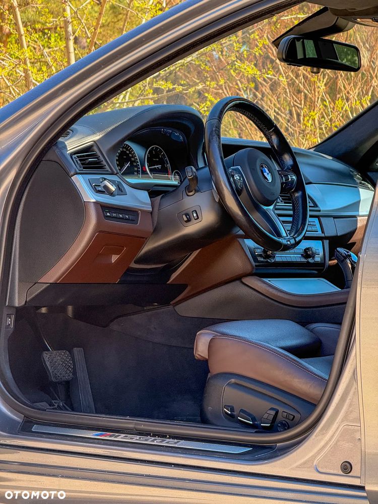 BMW Seria 5 M550d xDrive - 10
