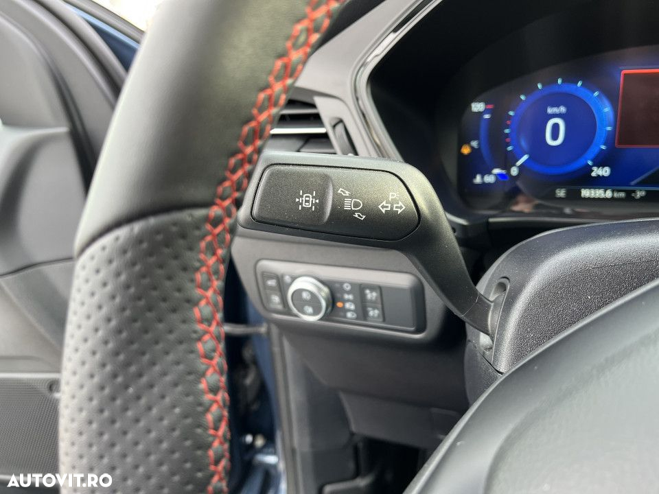 Ford Kuga - 16
