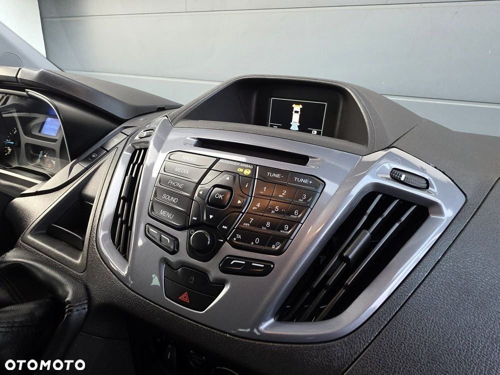 Ford Tourneo Custom - 20