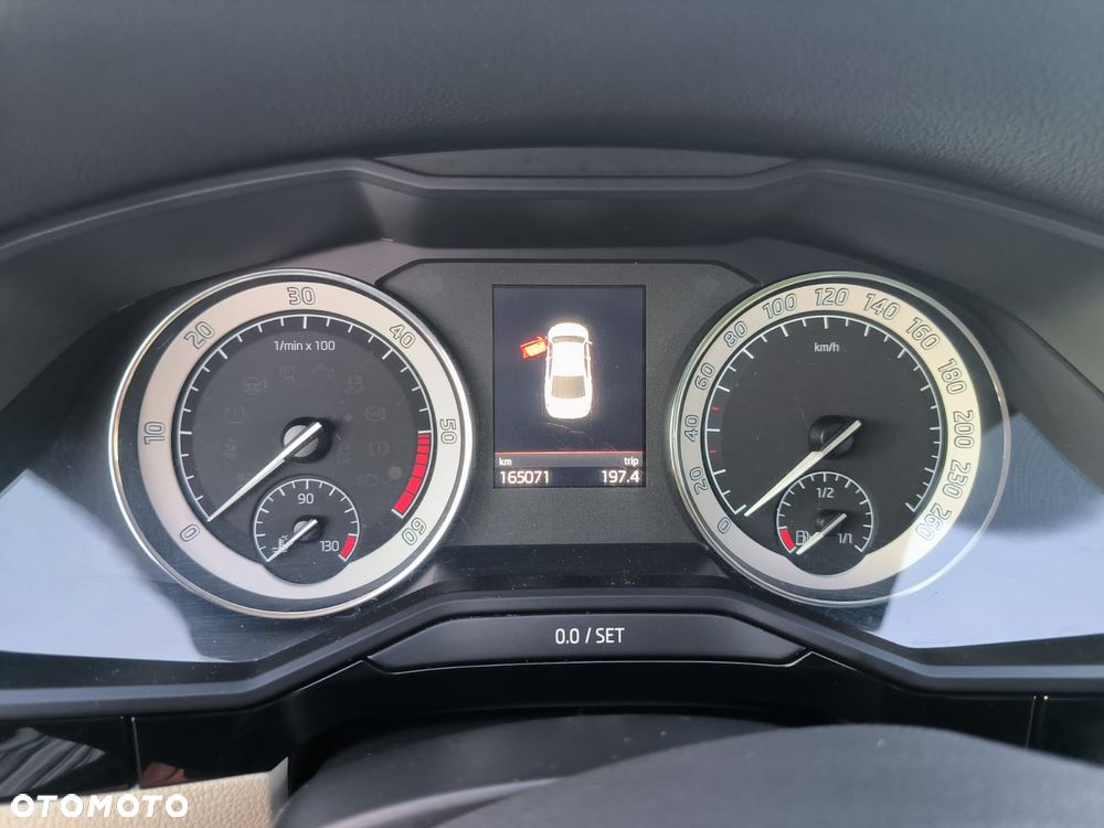 Skoda Superb 2.0 TDI 4x4 L&K DSG - 16