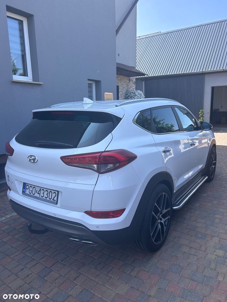 Hyundai Tucson 2.0 CRDi 4WD Automatik Premium - 4