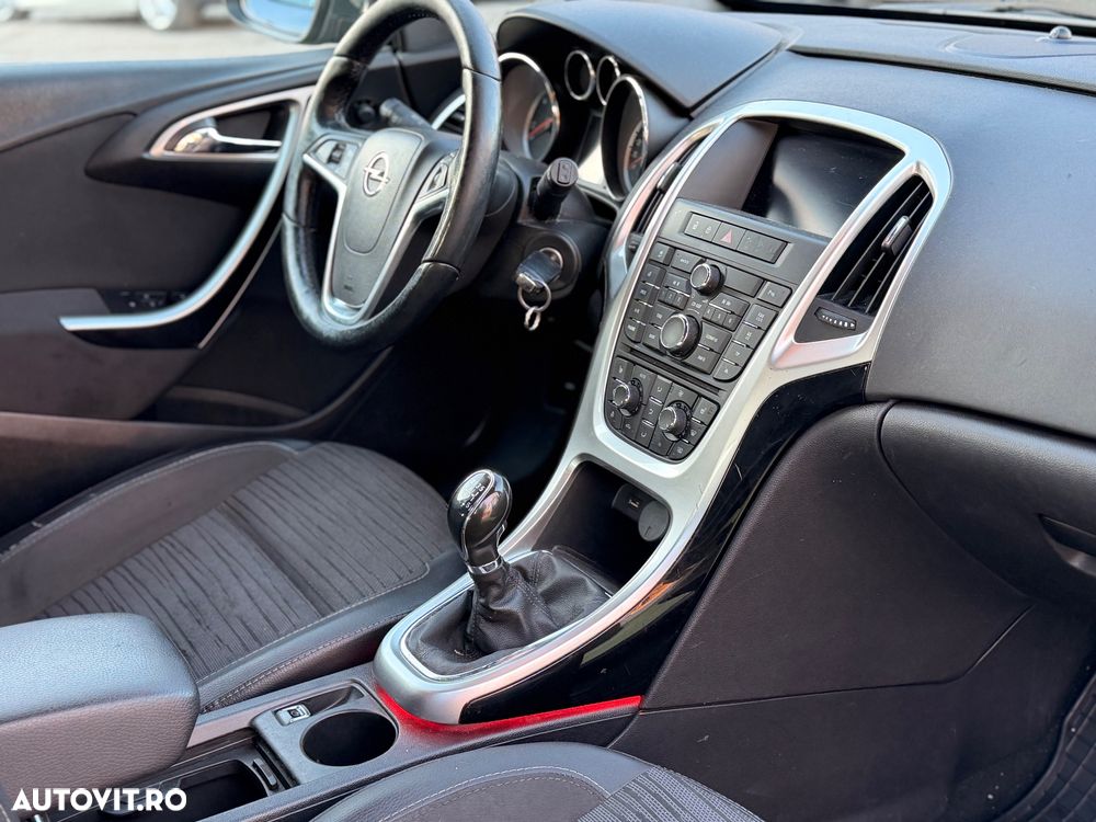 Opel Astra 1.7 CDTI ECOTEC Cosmo - 6