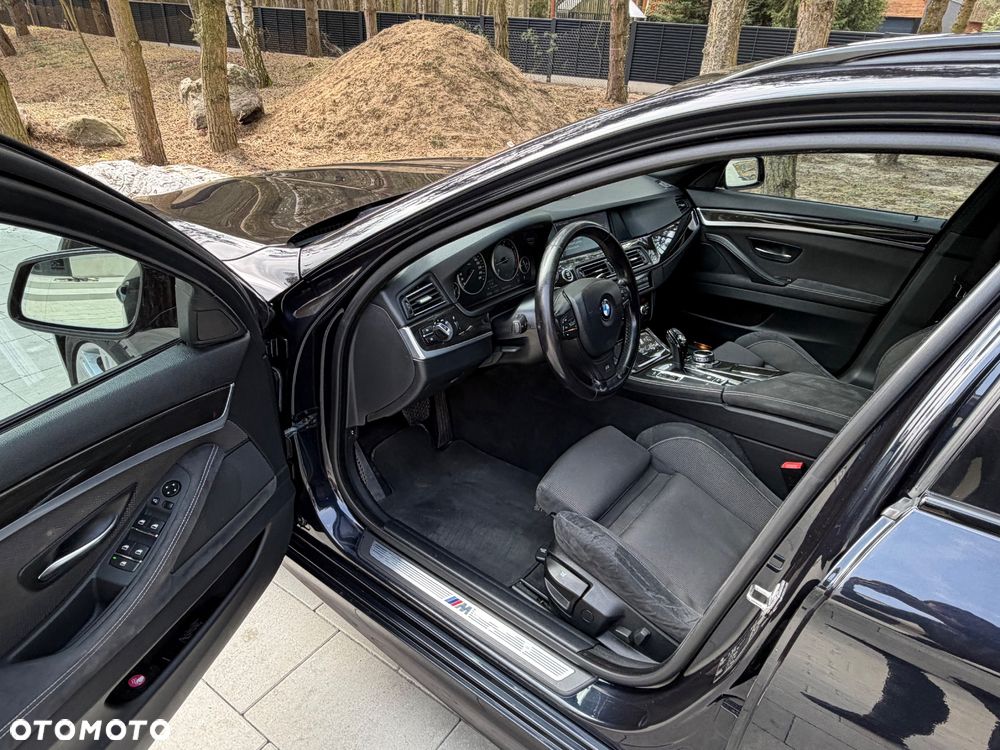 BMW Seria 5 525d - 13