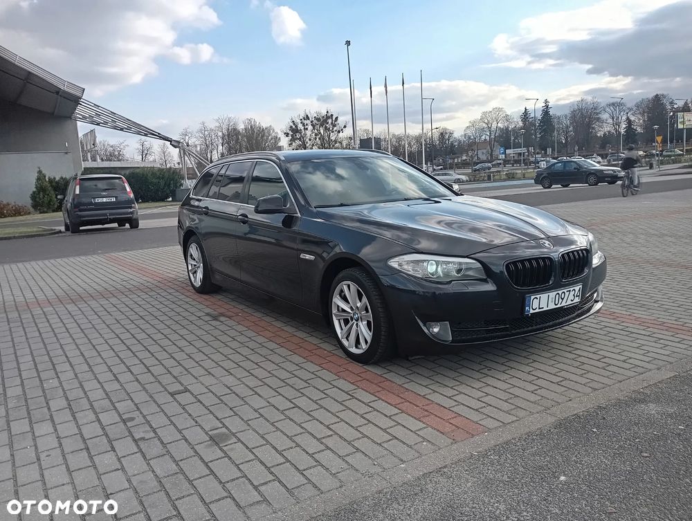 BMW Seria 5 520d - 14