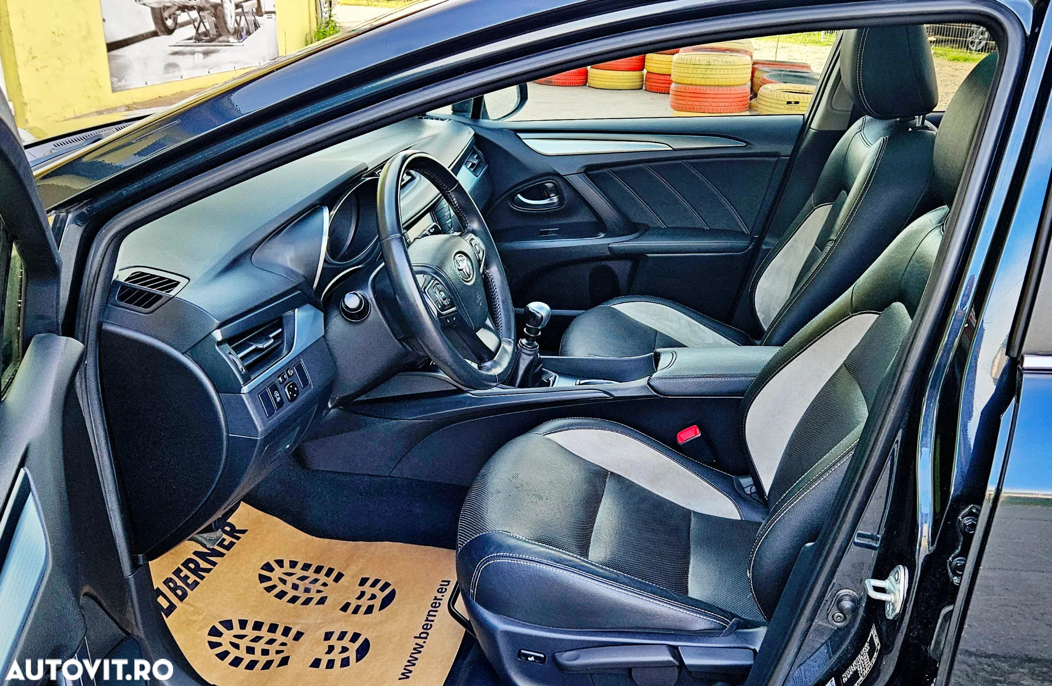 Toyota Avensis 1.6 D-4D Executive - 7