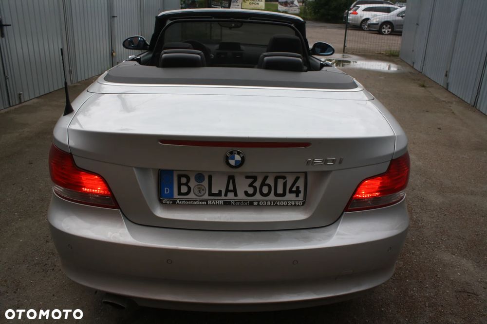 BMW Seria 1 120i Limited Edition Lifestyle mit M Sportpaket - 22