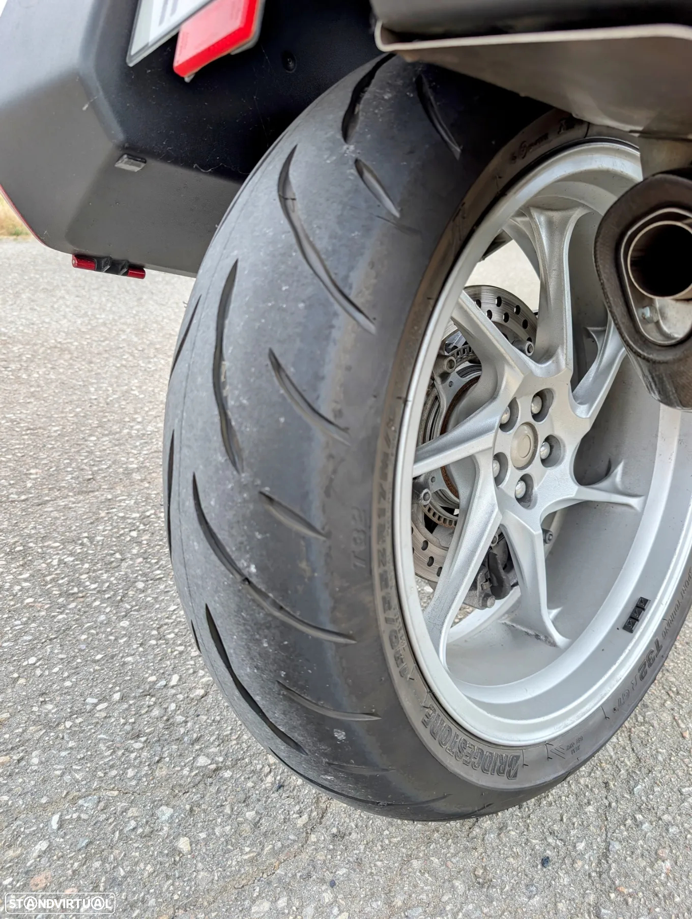 Honda VFR 1200F - 19