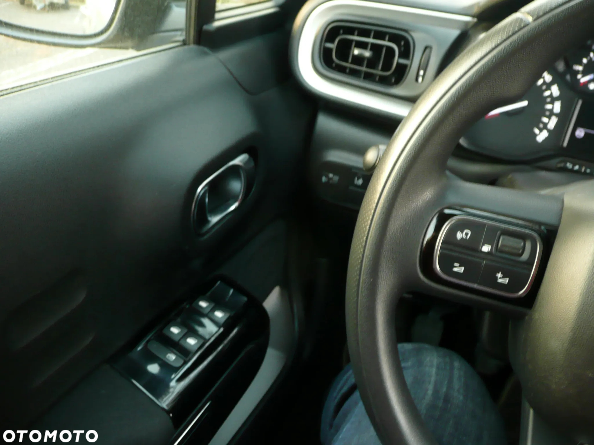 Citroën C3 1.2 PureTech Plus - 10