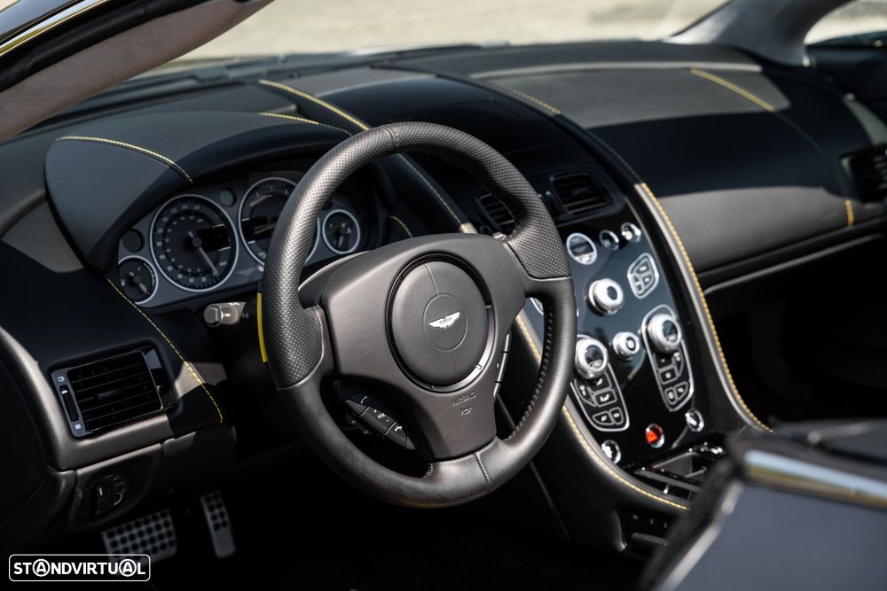 Aston Martin Vantage Roadster V12 S Sportshift 3 - 2