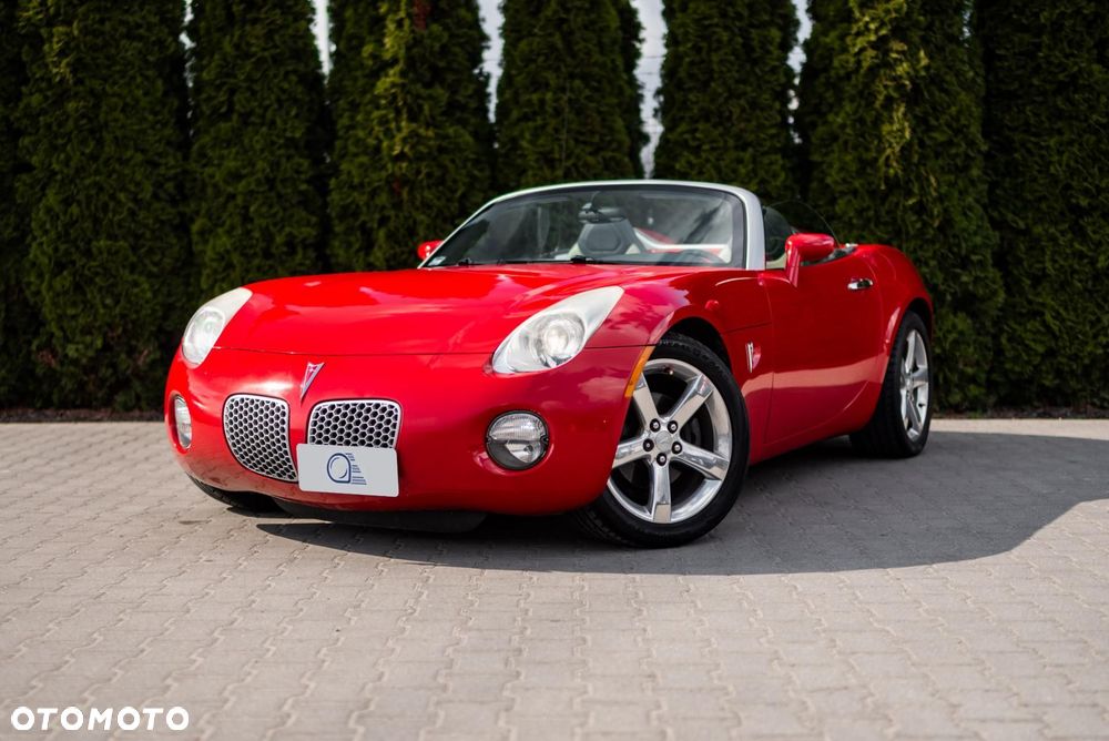 Pontiac Solstice - 2