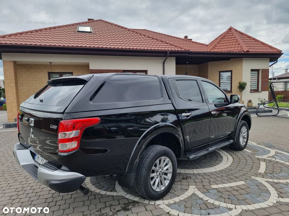 Mitsubishi L200 2.4 d DC Intense + - 3