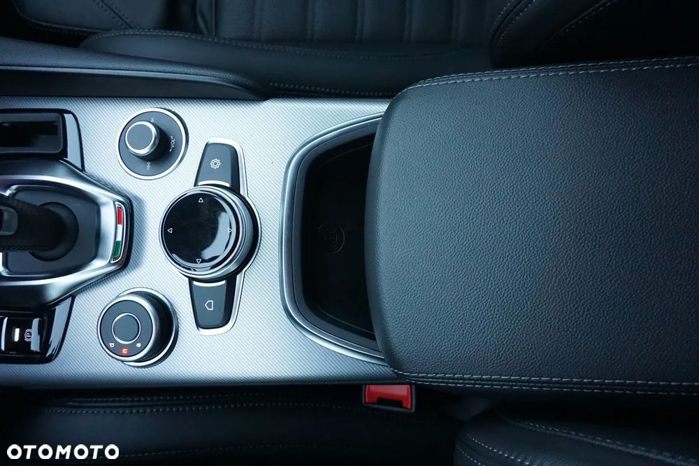 Alfa Romeo Giulia 2.0 Turbo Veloce Q4 - 26