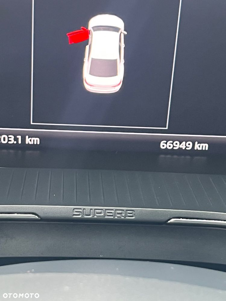 Skoda Superb 2.0 TDI SCR 4x4 L&K DSG - 19