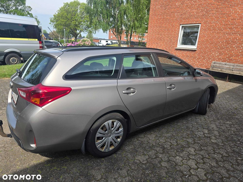 Toyota Auris - 3