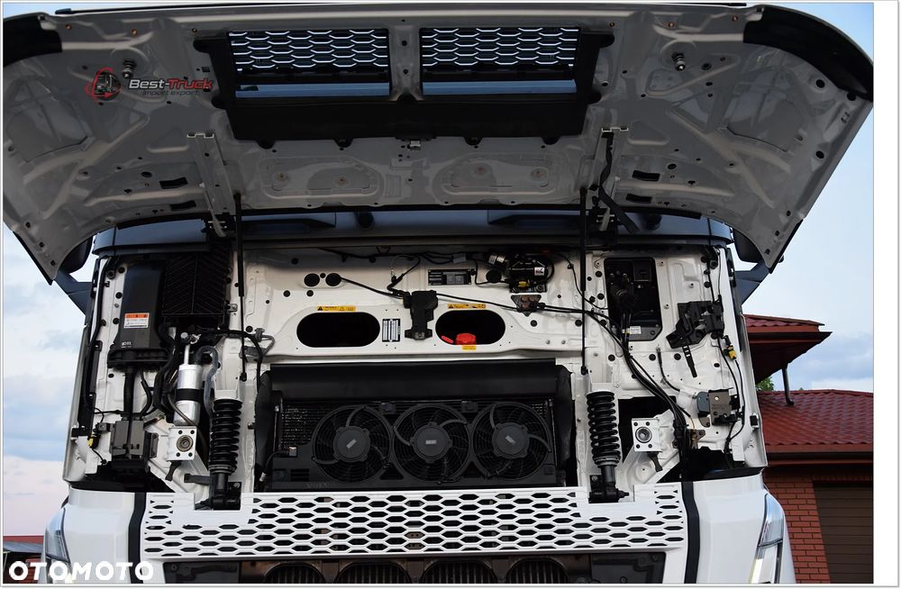Volvo FH500  XL  |  I-SAVE |  STANDARD |  ZBIORNIKI 1220 L |  FULL LED  |  I-PARK COOL - 19