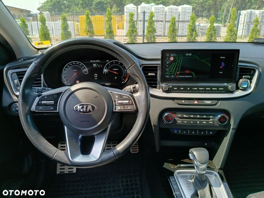 Kia XCeed - 13