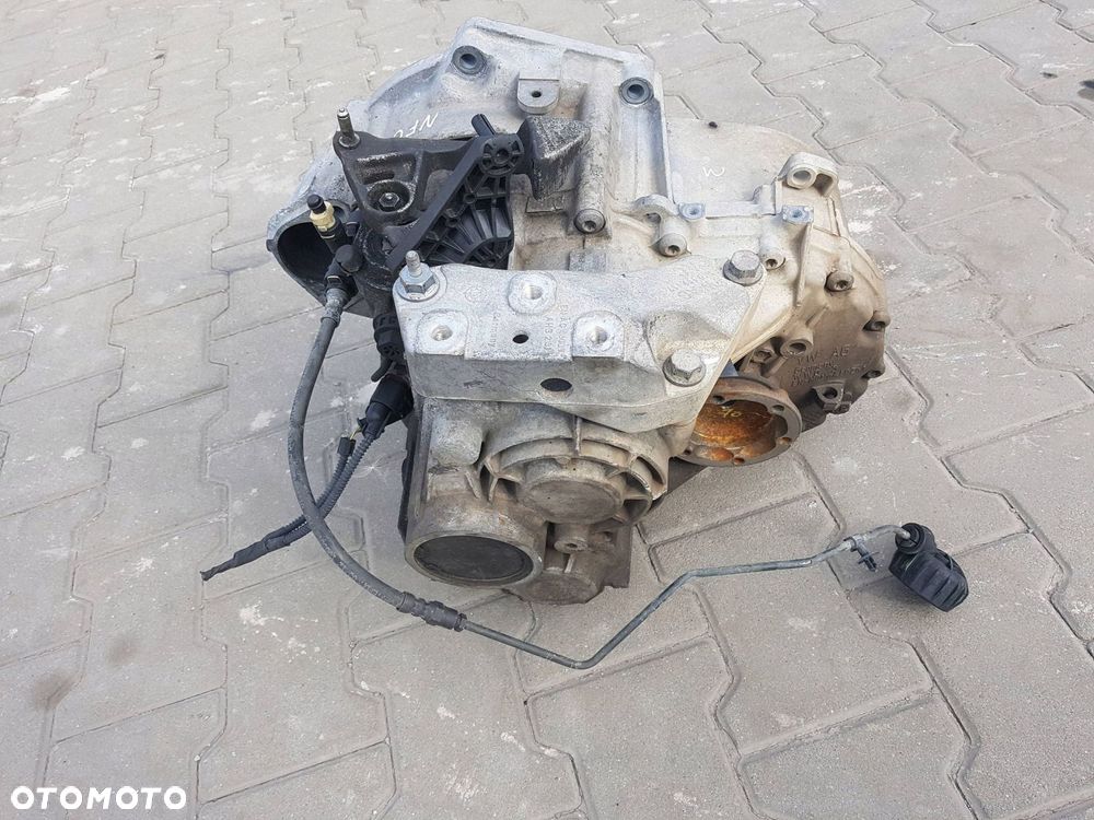 VW PASSAT B7 10-14r SUPERB II 2 3T 2.0 TDI SKRZYNIA BIEGÓW NFU MANUAL - 3