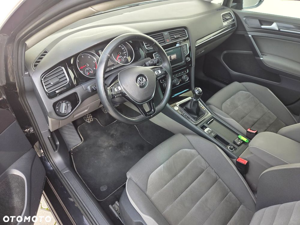 Volkswagen Golf - 7