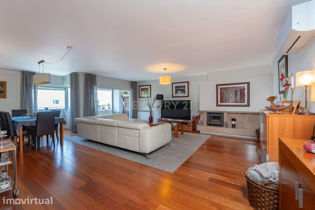 Apartamento T4 com Varanda, Garagem e Arrecadação — Lumiar | Quinta da - Grande imagem: 3/44